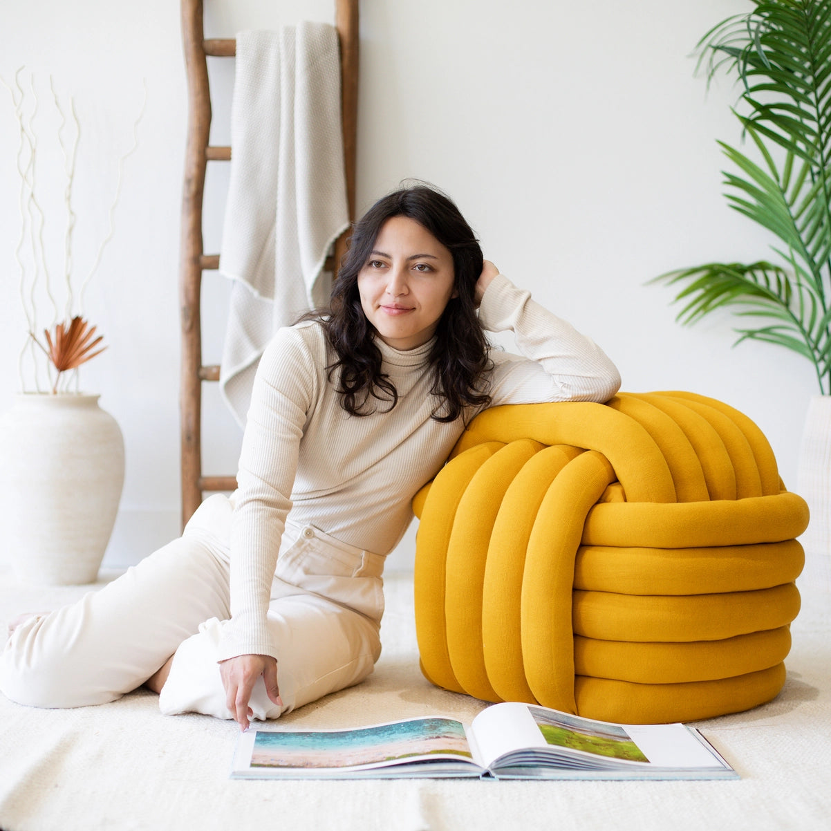 Knotted Pouf Tuscansun